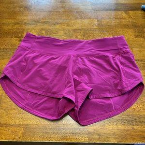 Lululemon Speed Ups Low Rise Lined Short 2.5” Magenta Purple size 4